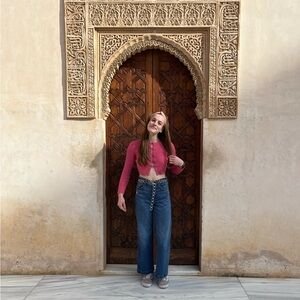 Meet your Posher, Hope